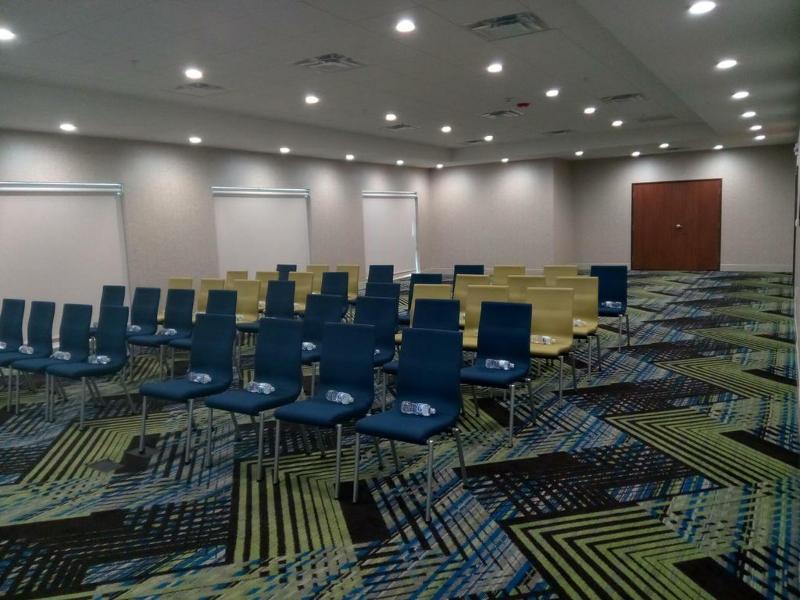 Holiday Inn Express & Suites - Dallas Nw Hwy - Love Field By Ihg Экстерьер фото